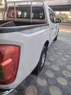 نيسان نافارا